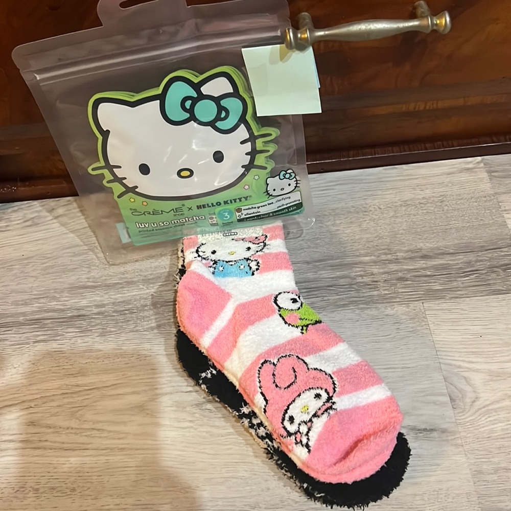 Hello kitty beauty bundle NWT